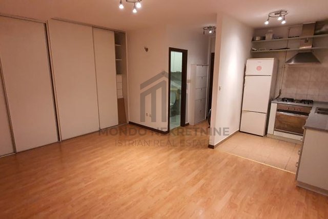 ISTRA, PULA, stanovanje 28 m2 v centru mesta