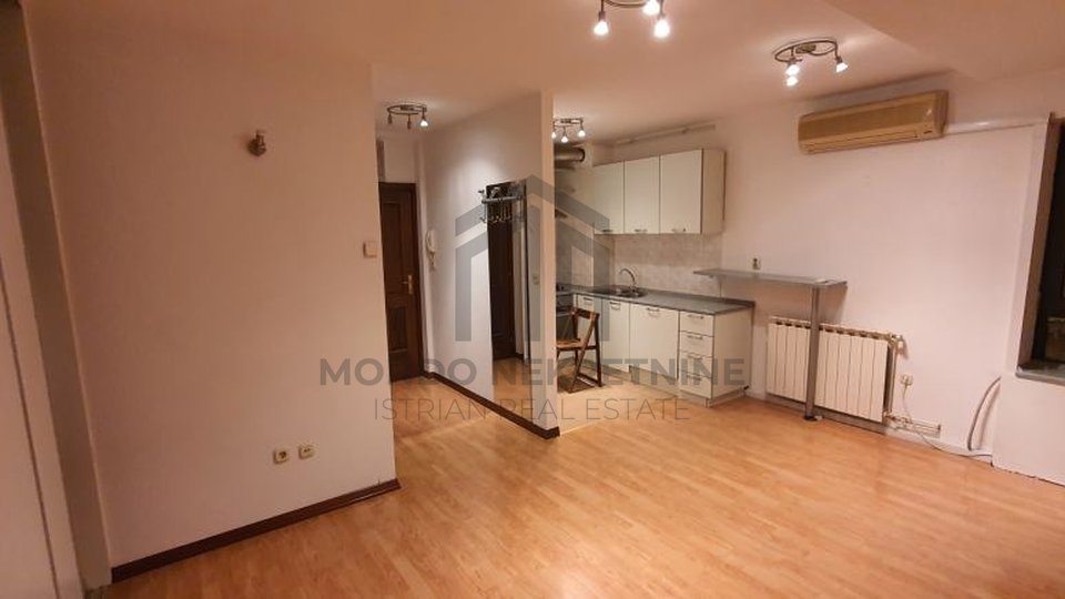 ISTRA, PULA, stan 28 m2 u centru grada
