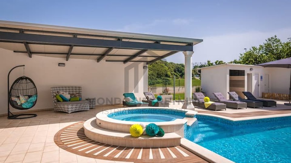 Beautiful villa with pool, Pula near the sea