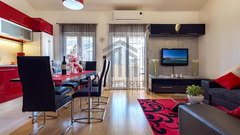 ISTRIA, PULA, ŠTINJAN - FLAT 65m2, 2 bedrooms + living room
